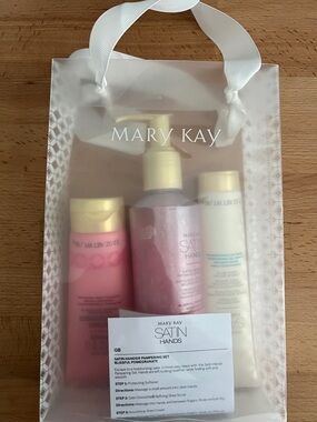 Mary Kay satin hands set